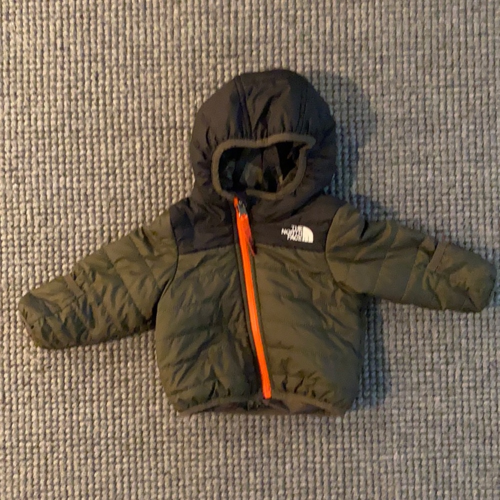 NWOT Reversible Northface Puffer (6M)